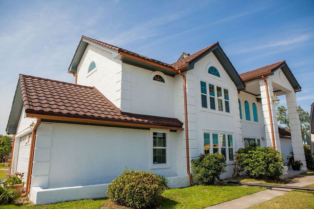 Top gutter company in Cape Coral for custom gutter solutions