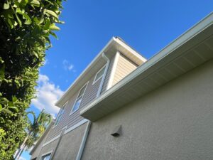 When it comes to protecting your home from Florida’s heavy rain and tropical weather, not all gutters are created equal. For homeowners in Panama City, FL, 7-inch seamless gutters offer superior drainage, durability, and style.